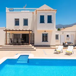 https://villa-sahara-bbq-heated-private-swimming-pool.in-canary-islands.com